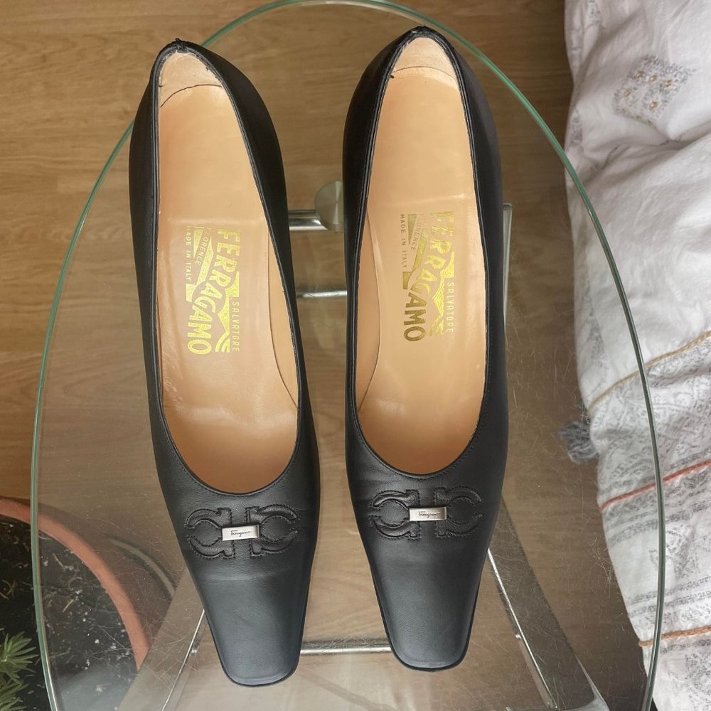 Salvatore Ferragamo Black Kitten Heels 7 1/2 AA